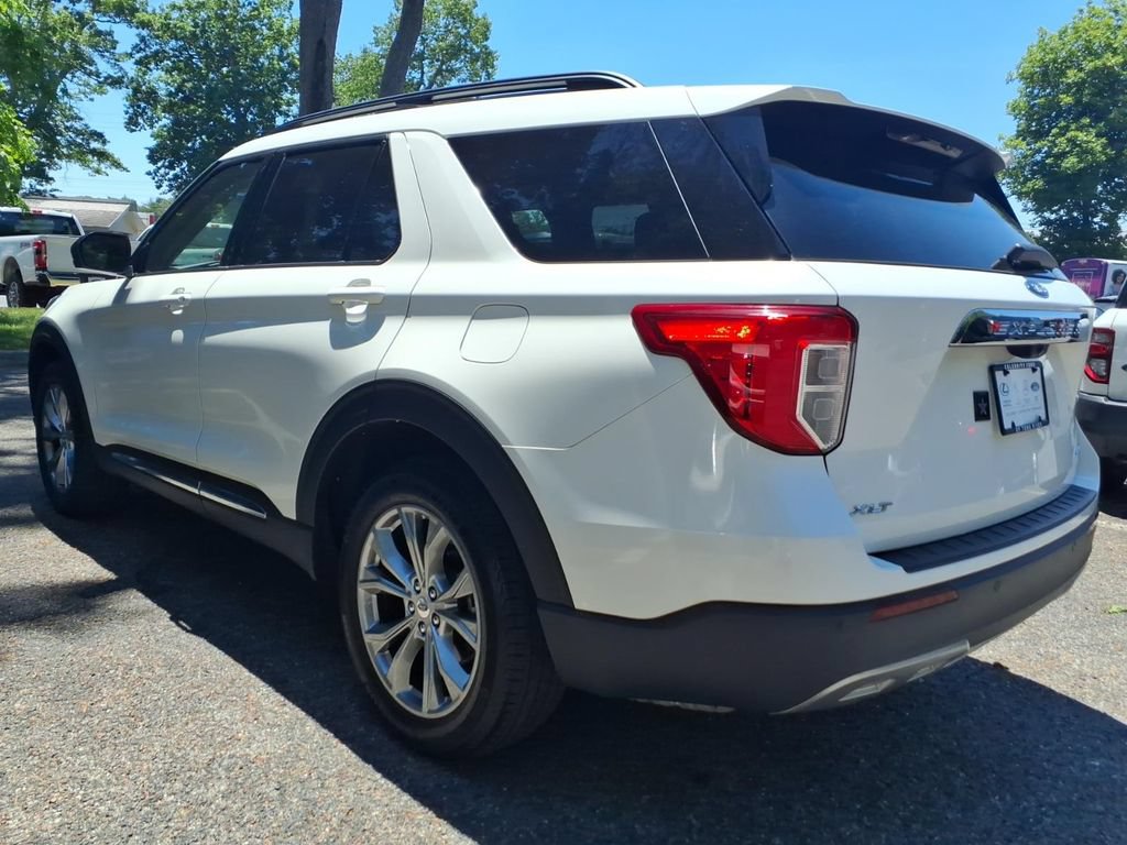 Certified 2023 Ford Explorer XLT w/ Equipment Group 202A AWD/4WD image 4