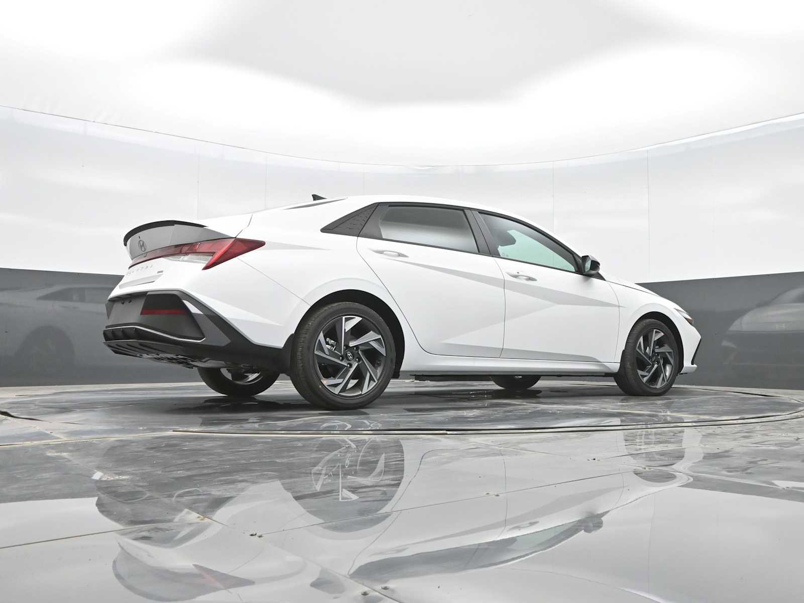 New 2025 Hyundai Elantra SEL image 36