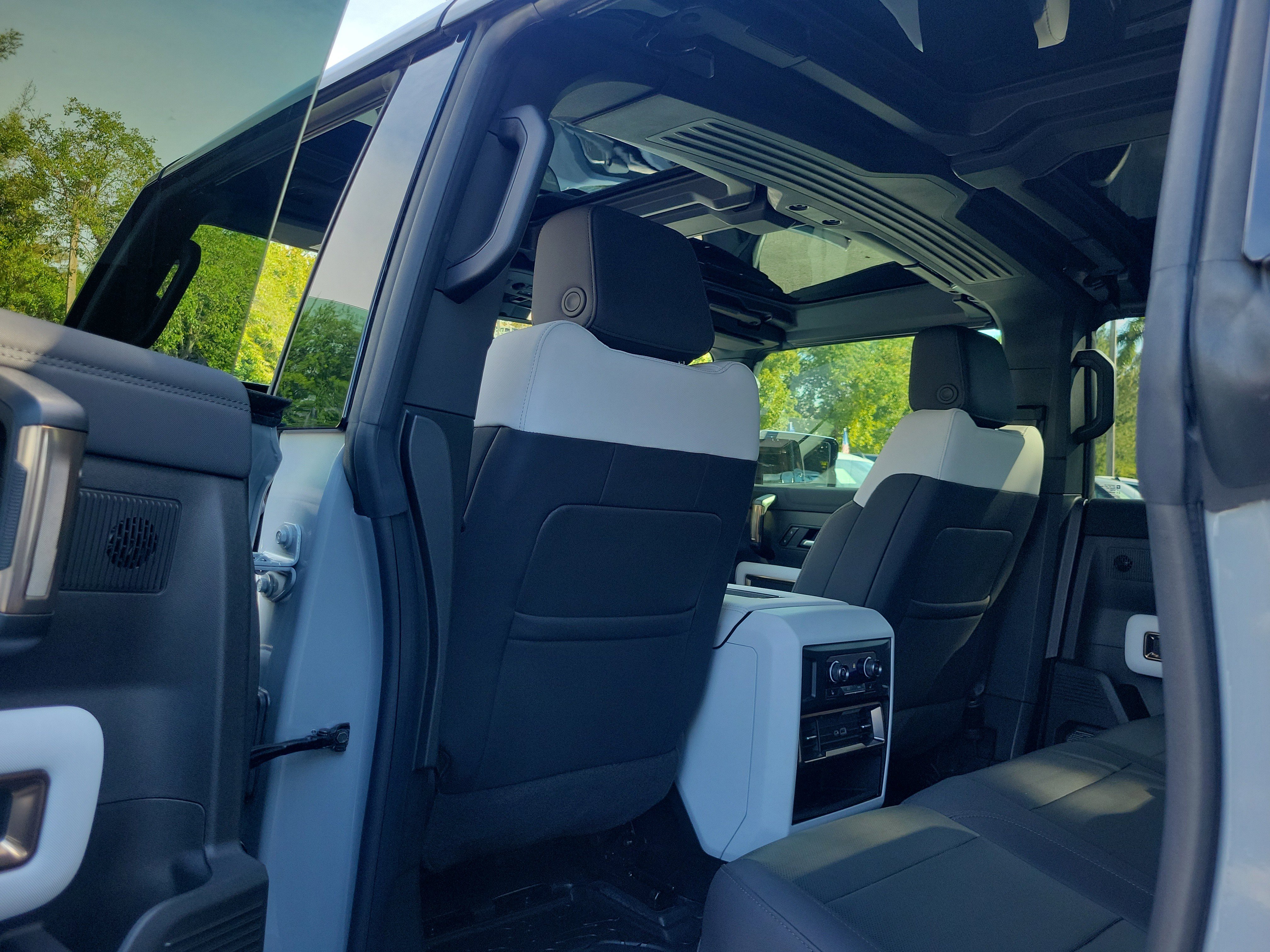 Used 2025 GMC Hummer EV 2X image 15