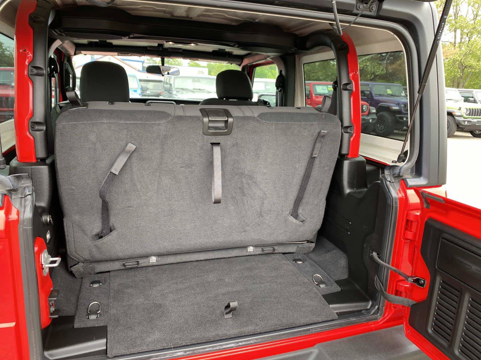 Certified 2022 Jeep Wrangler Sport AWD/4WD image 5