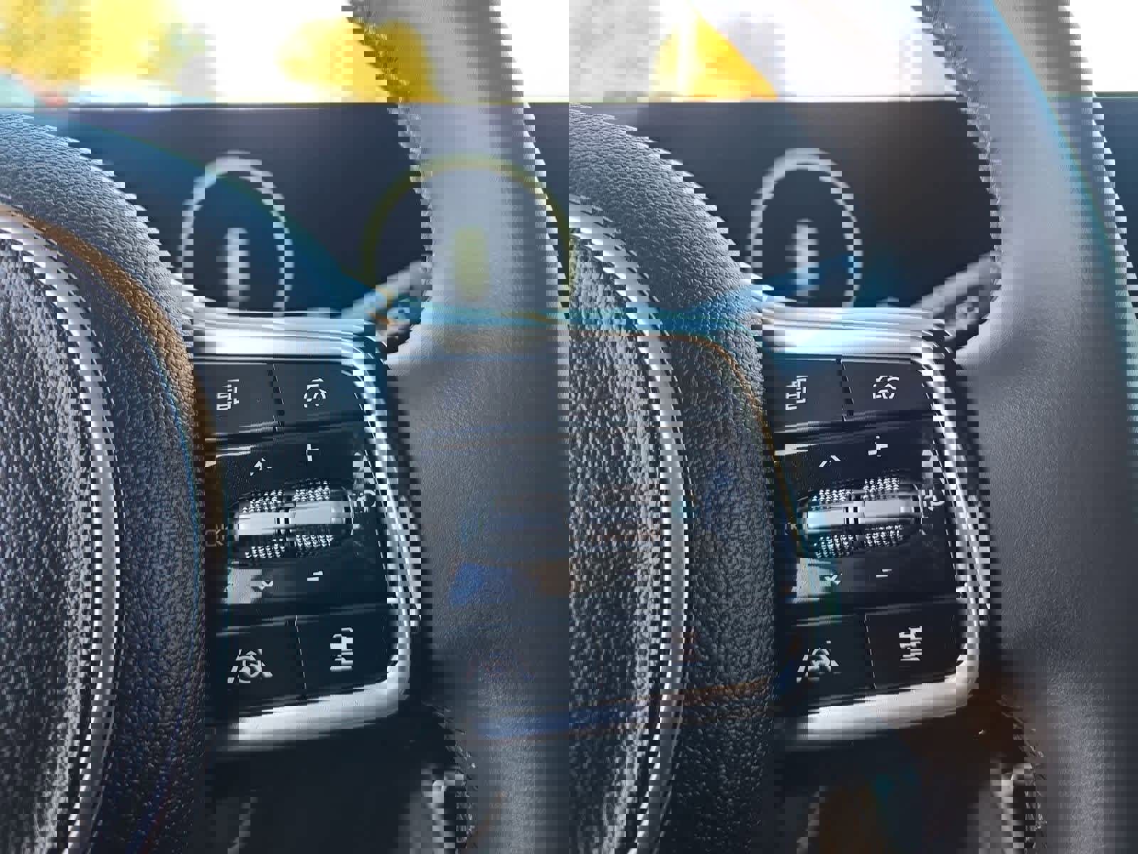 Certified 2025 Kia Carnival SX w/ SX Dark Edition Package image 24