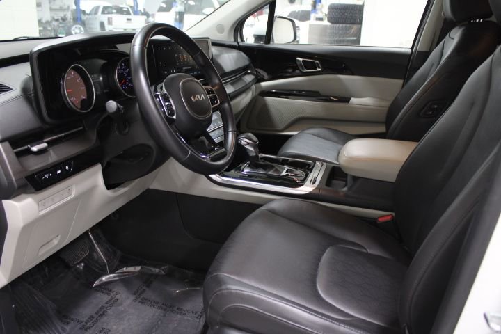 Used 2022 Kia Carnival SX image 19