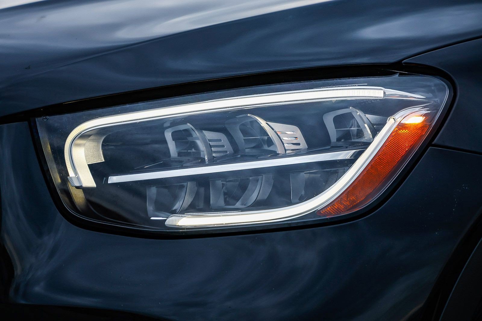 Used 2022 Mercedes-Benz GLC 300 4MATIC image 7