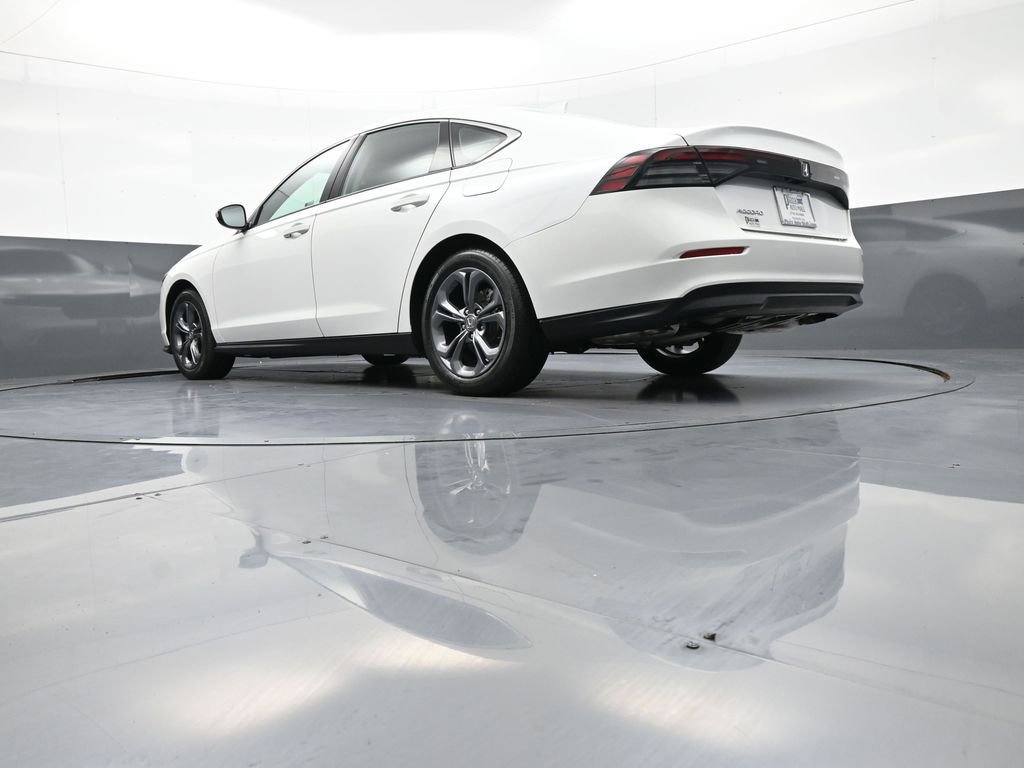 Used 2023 Honda Accord EX image 32