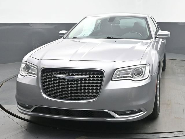 Used 2017 Chrysler 300 C