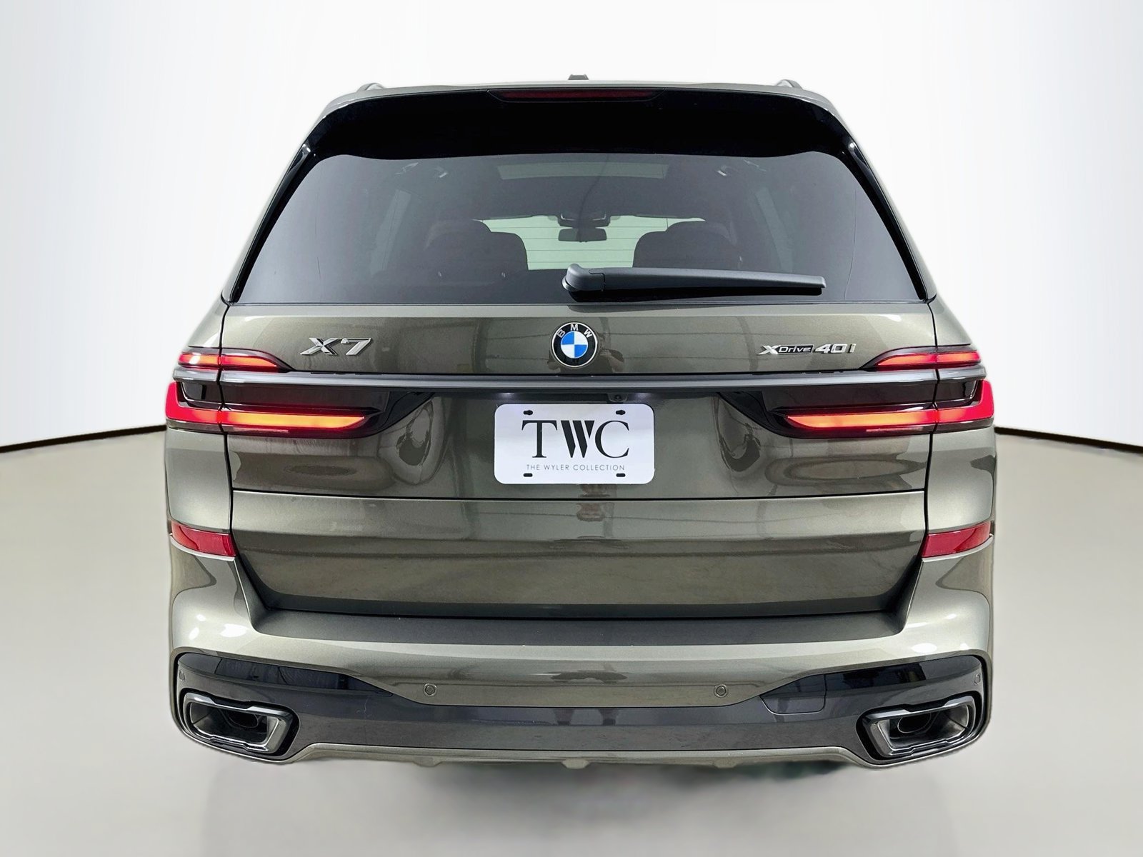 New 2027 BMW X7 xDrive40i w/ Executive Package AWD/4WD image 6