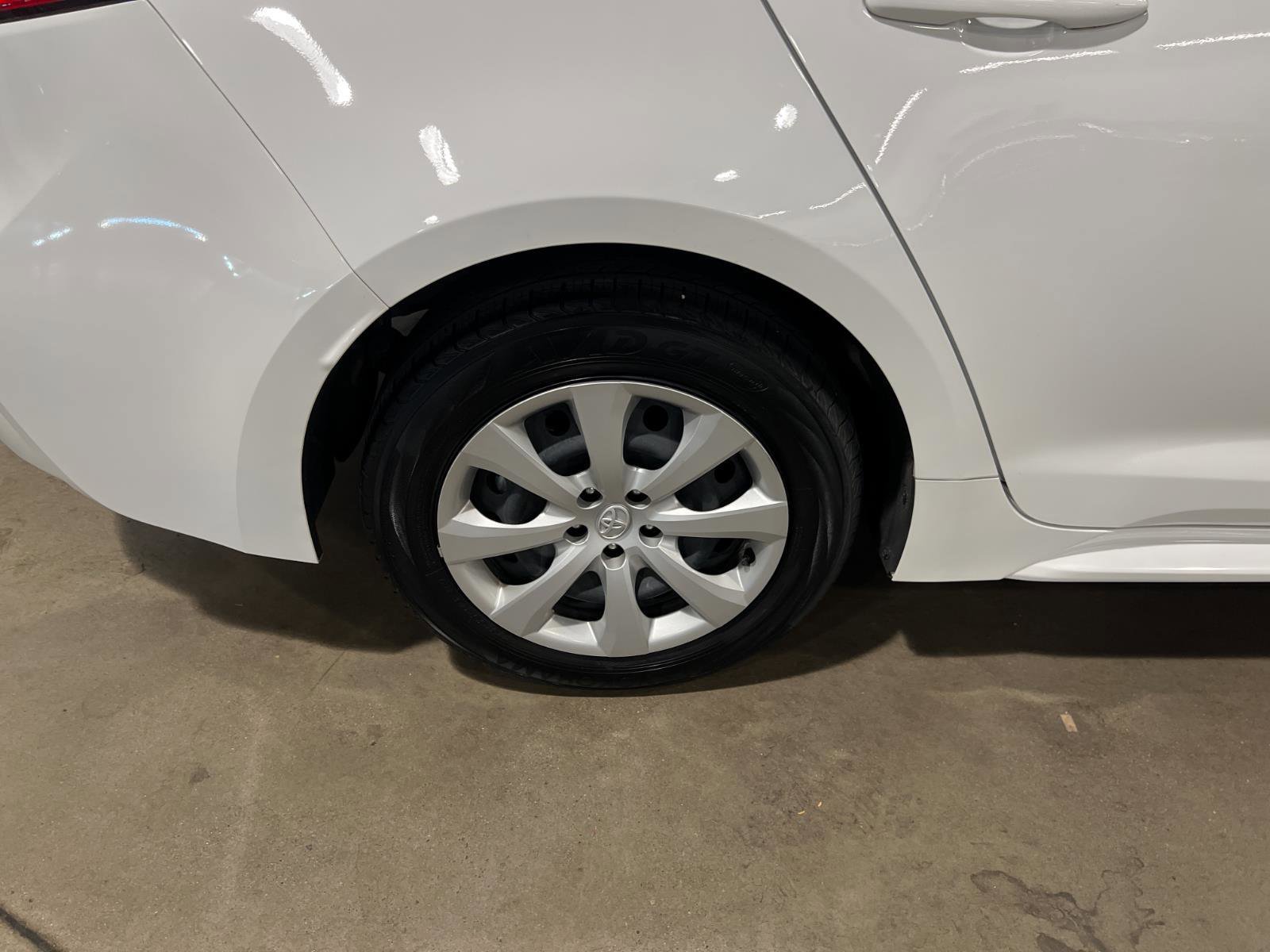 Used 2023 Toyota Corolla LE image 37