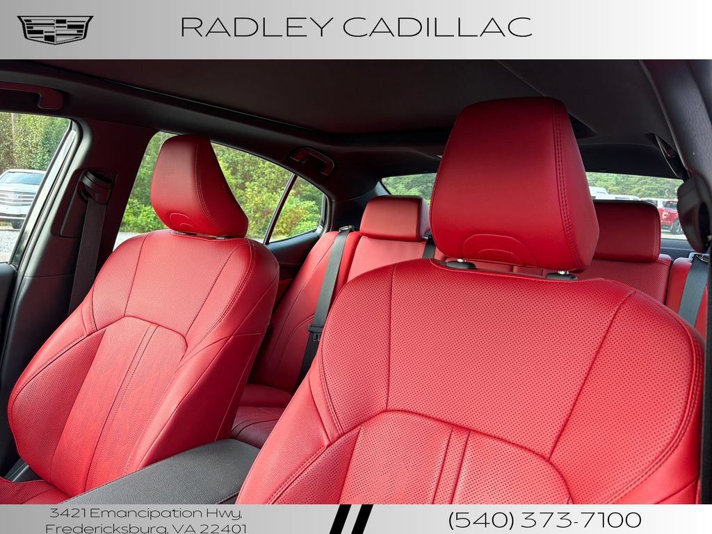 Used 2025 Toyota Camry XSE FWD image 2