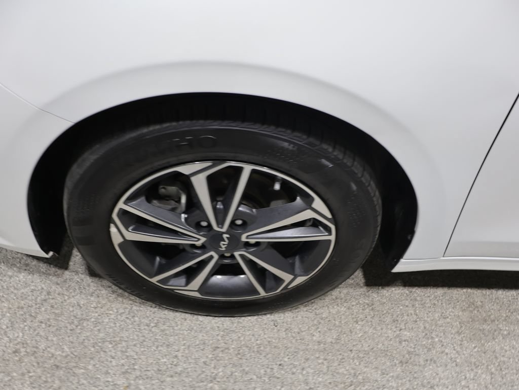 Used 2024 Kia Forte LXS FWD image 9
