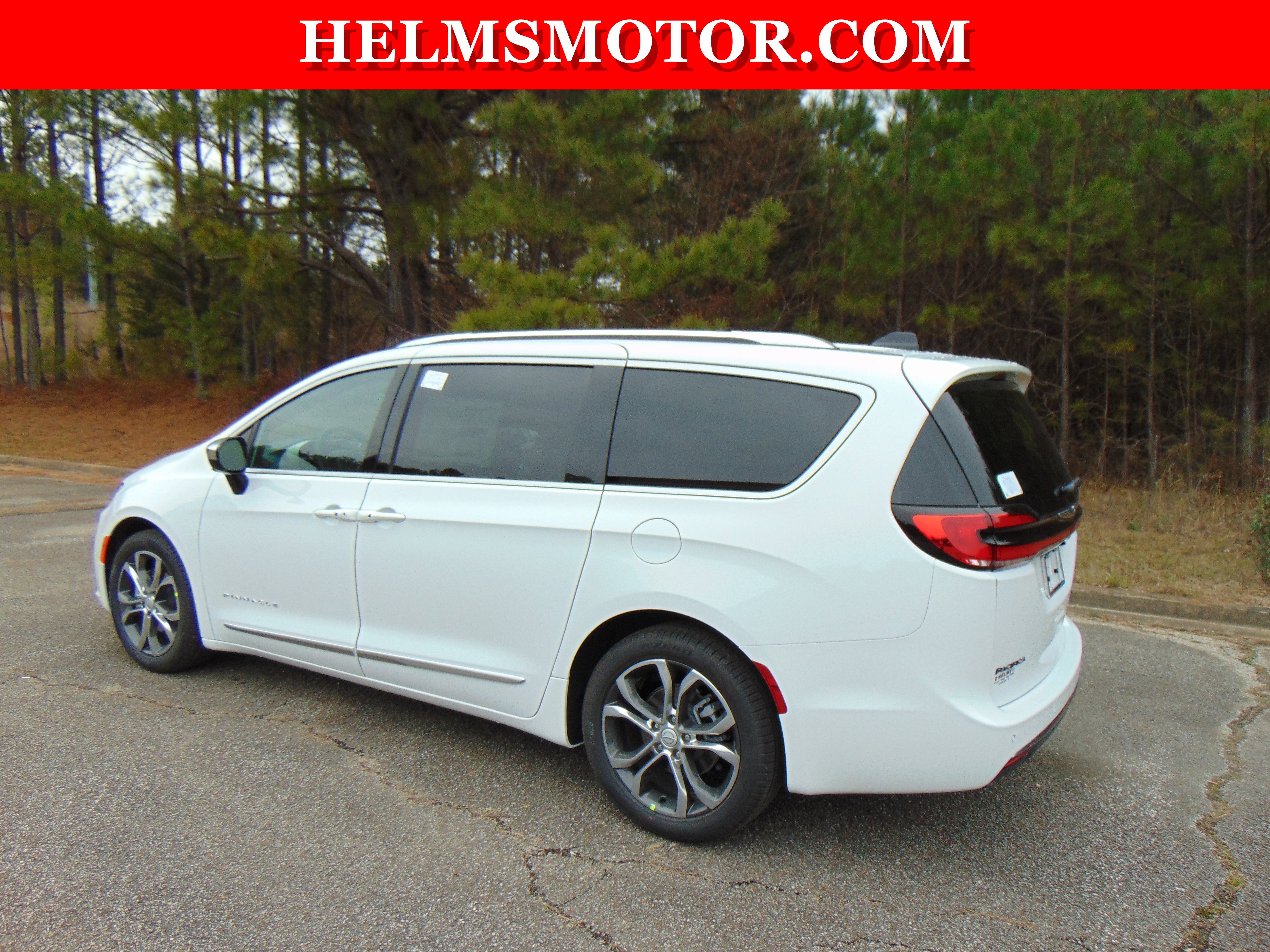 New 2026 Chrysler Pacifica Pinnacle image 8