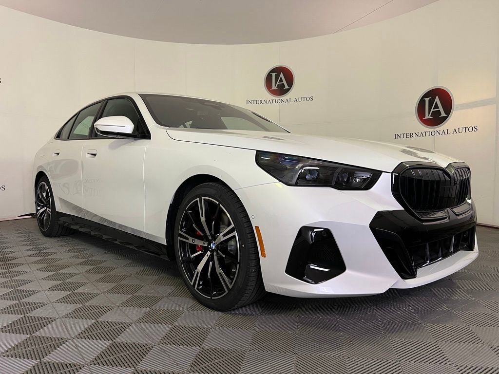 New 2026 BMW 530i xDrive w/ M Sport Package