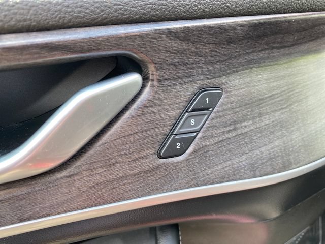 Used 2023 Jeep Grand Cherokee Limited AWD/4WD image 18
