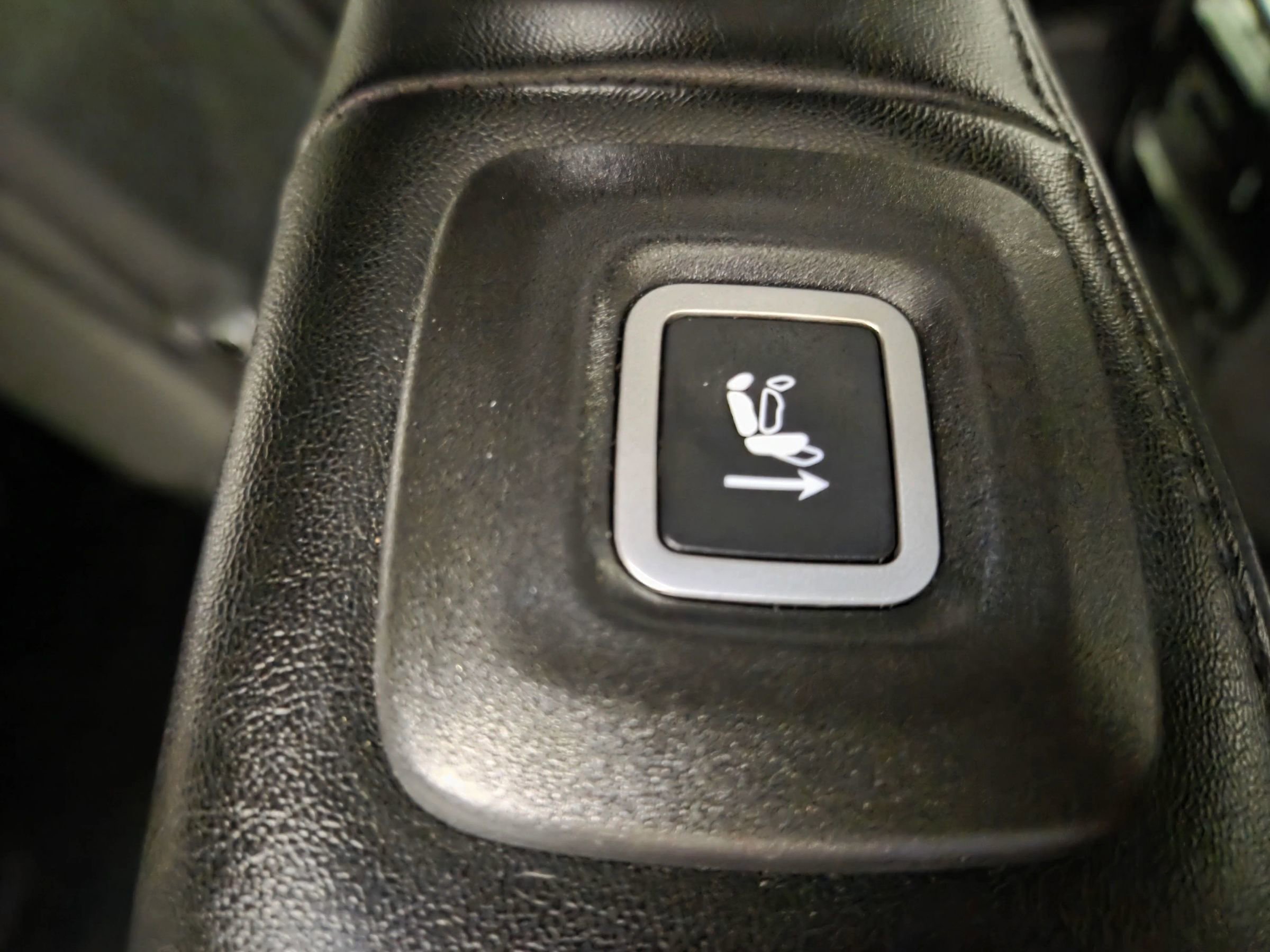 Used 2022 Jeep Wagoneer Series II image 40