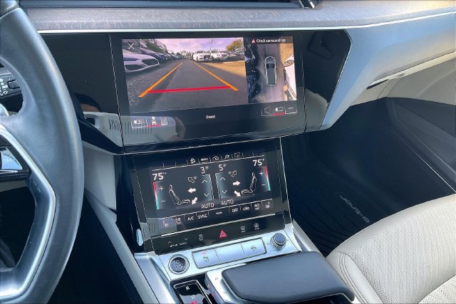 Certified 2024 Audi Q8 e-tron Premium Plus AWD/4WD image 32