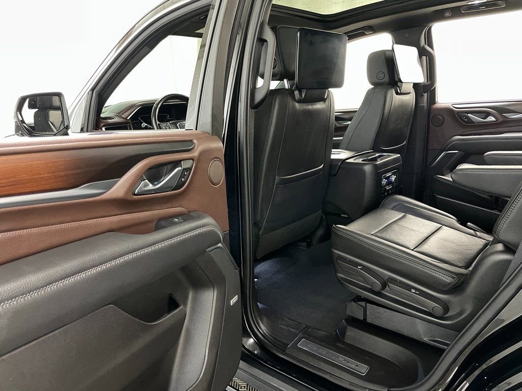 Used 2021 GMC Yukon Denali w/ Denali Ultimate Package AWD/4WD image 48