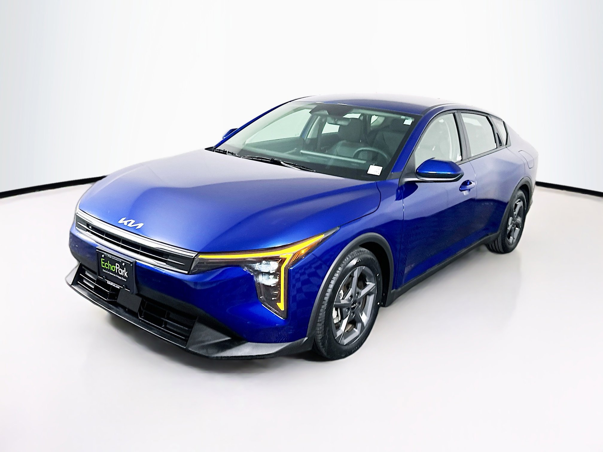 Used 2025 Kia K4 LXS FWD image 3