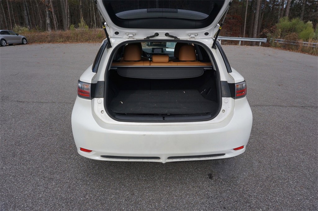 Used 2013 Lexus CT 200h image 14