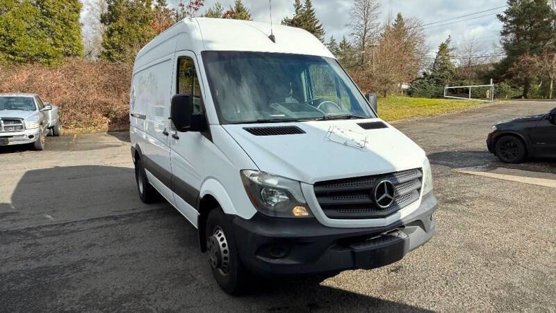 Used 2017 Mercedes-Benz Sprinter 3500 image 9
