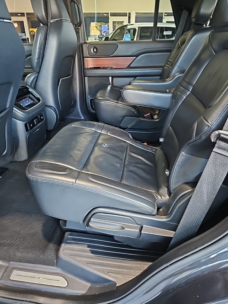 Used 2023 Lincoln Navigator Reserve AWD/4WD image 25