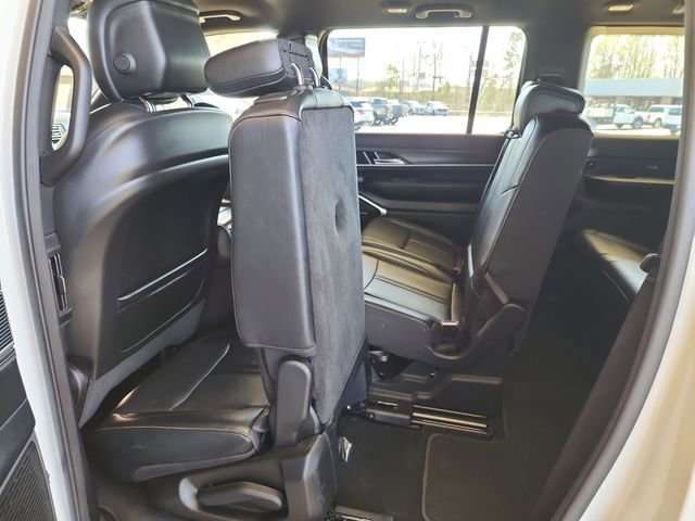 Used 2024 Jeep Wagoneer Series II w/ Flexible Seating Group image 24