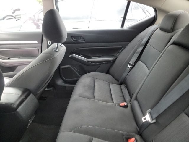 Used 2023 Nissan Altima 2.5 SV FWD image 8