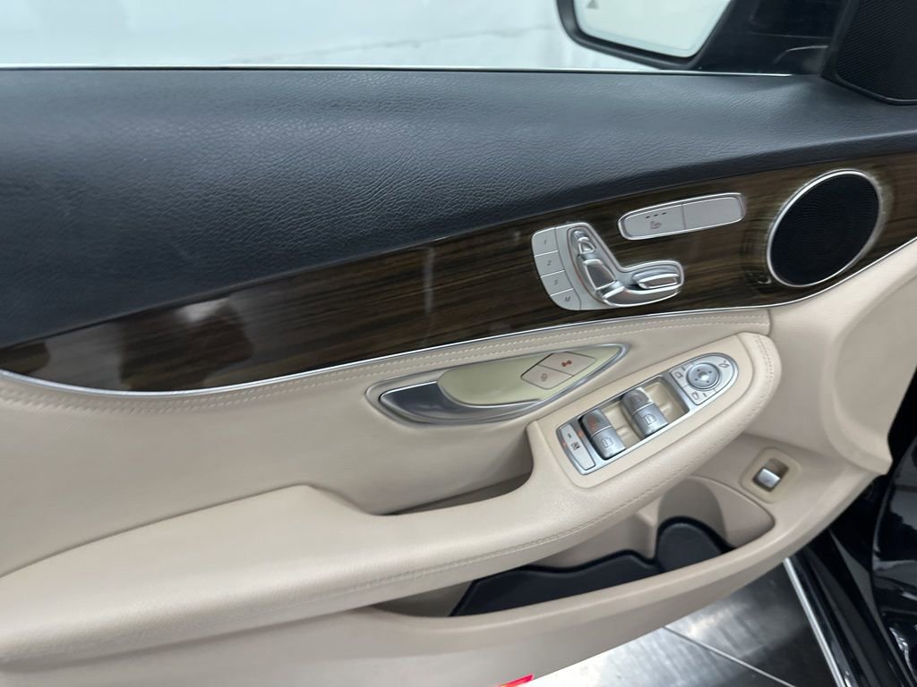 Used 2016 Mercedes-Benz C 300 Sedan image 10