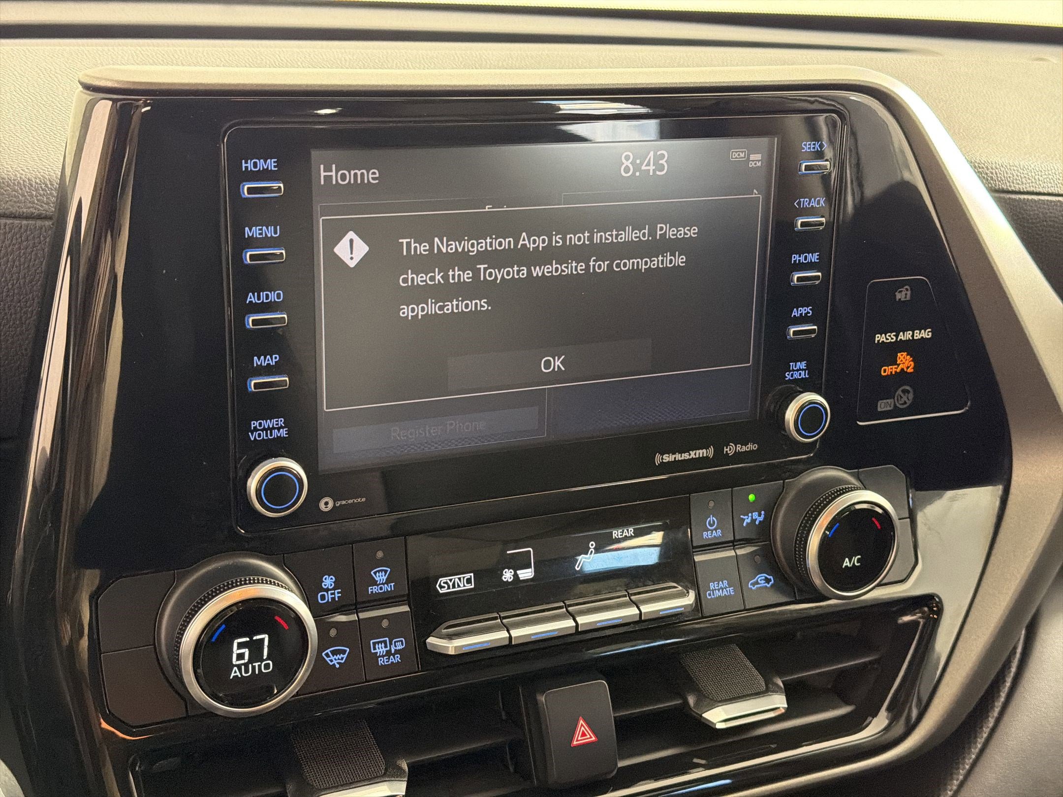 Used 2022 Toyota Highlander LE AWD/4WD image 24