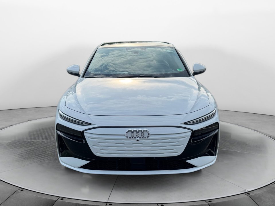 New 2025 Audi A6 e-tron Premium Plus image 2