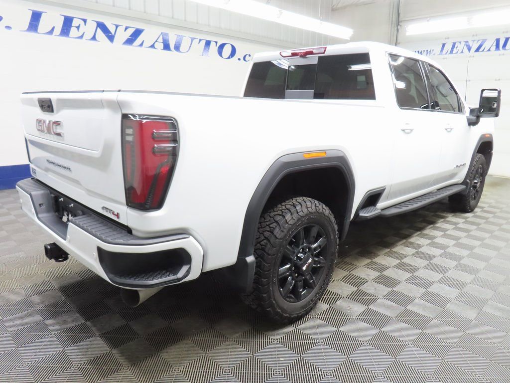 Used 2025 GMC Sierra 2500 AT4 w/ AT4 Premium Plus Package image 4