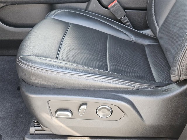 Used 2022 GMC Yukon Denali w/ Denali Ultimate Package image 24