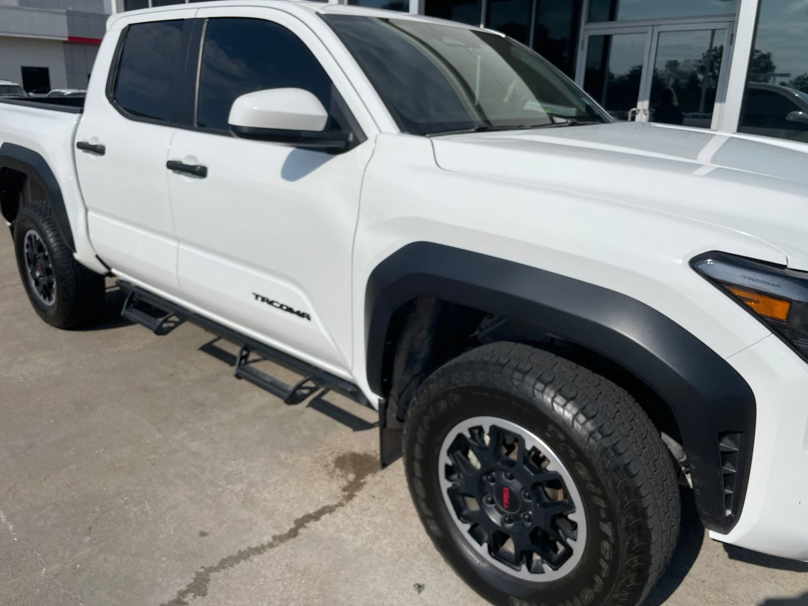 Used 2024 Toyota Tacoma TRD Off-Road AWD/4WD image 4