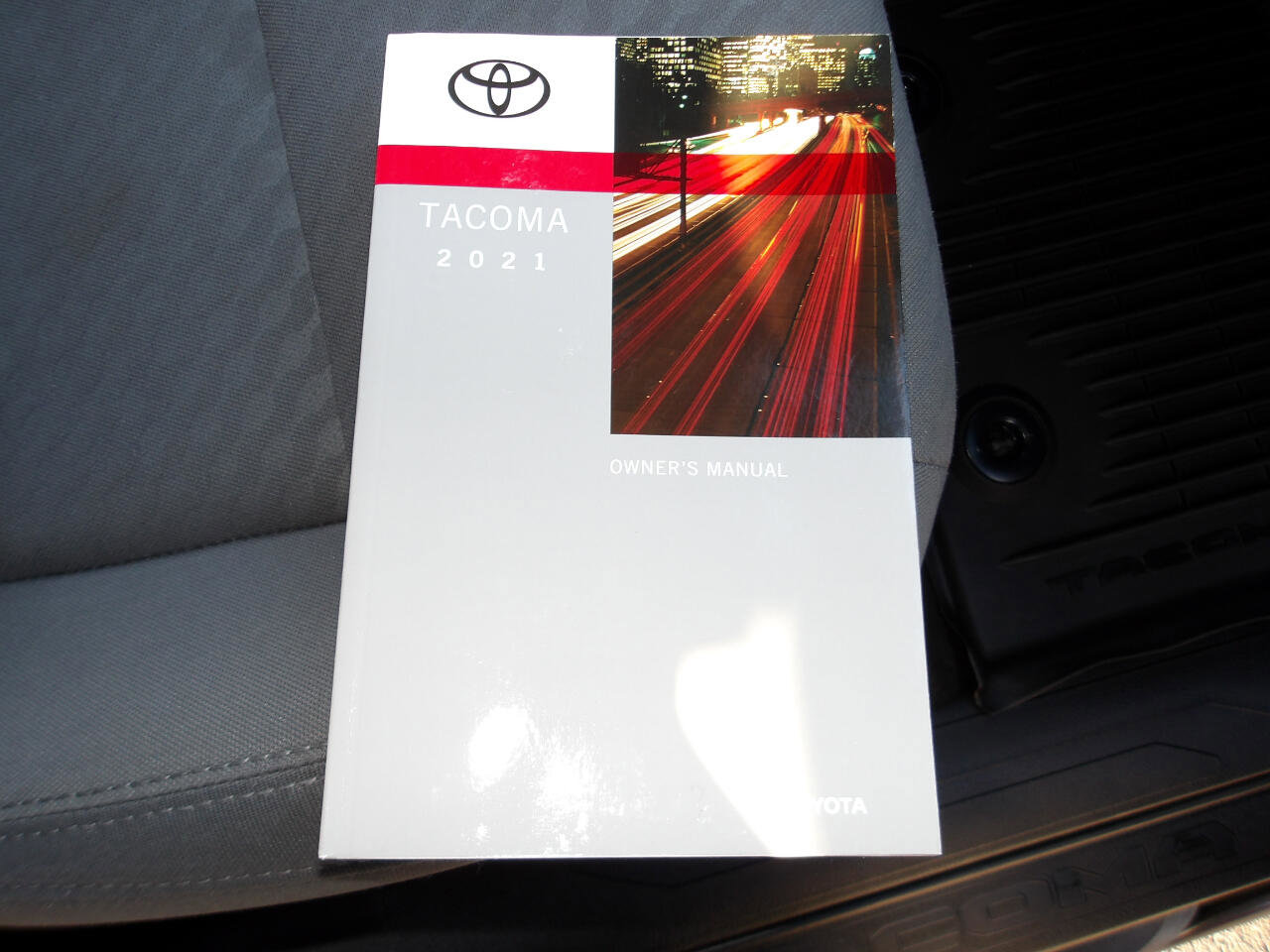 Used 2021 Toyota Tacoma SR5 image 26