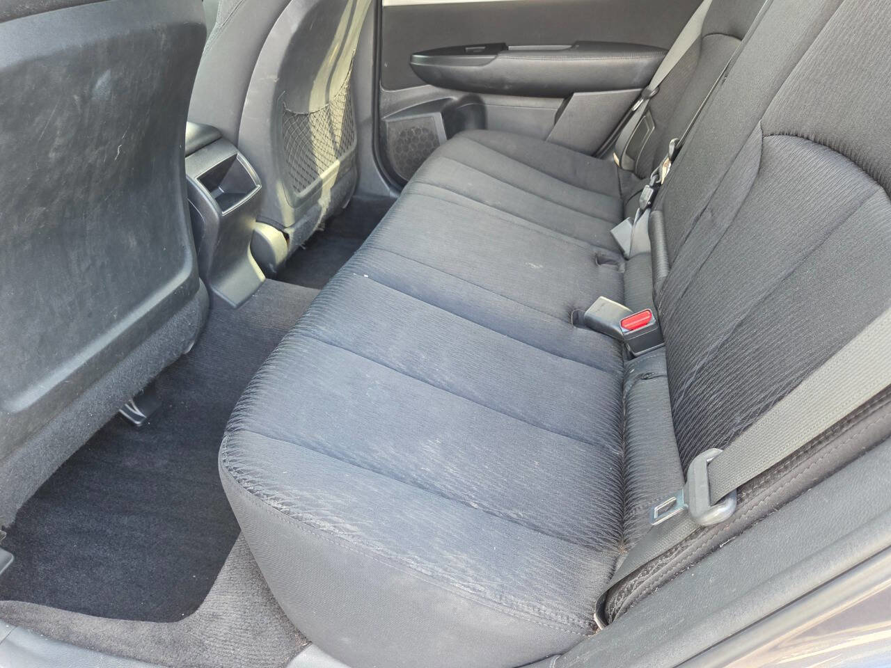 Used 2010 Subaru Outback 2.5i Premium AWD/4WD image 24