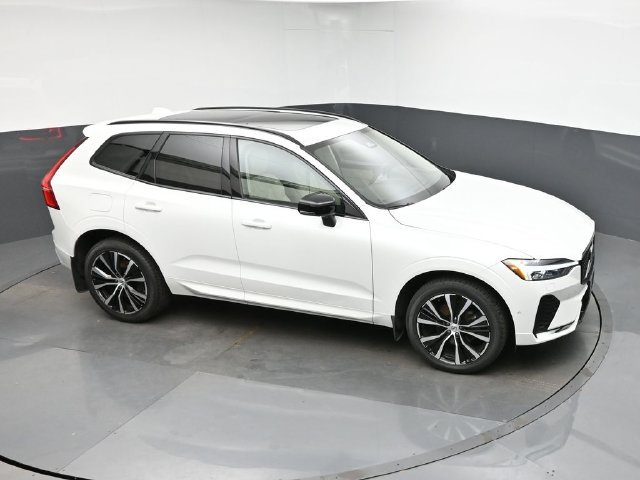 Used 2023 Volvo XC60 B5 Plus w/ Climate Package AWD/4WD image 44