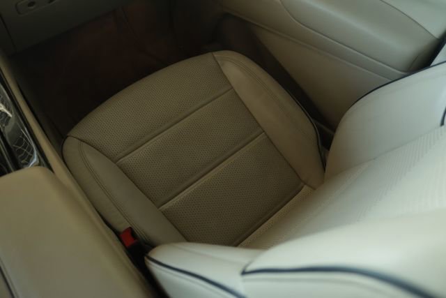 Certified 2022 Cadillac Escalade ESV Premium Luxury image 30