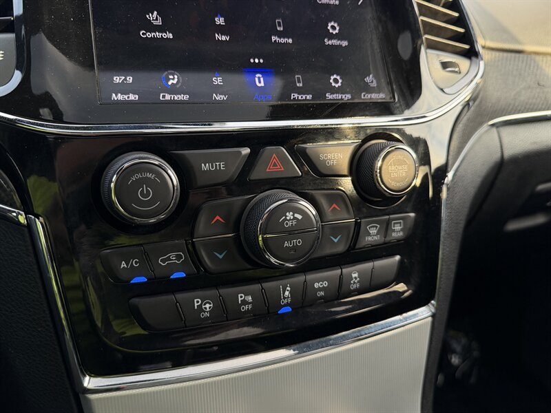 Used 2020 Jeep Grand Cherokee SRT AWD/4WD image 55