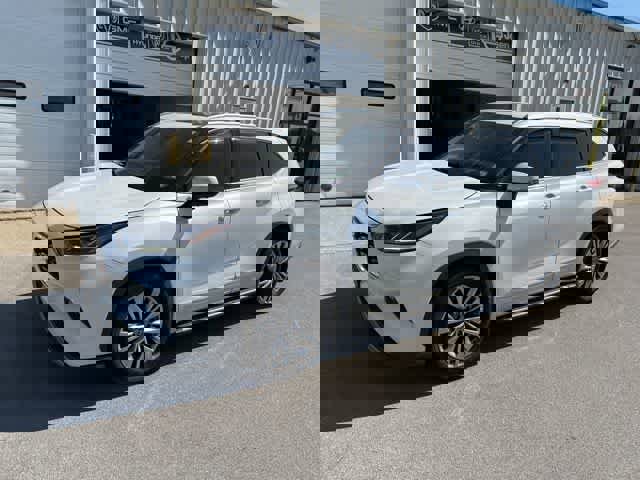 Used 2020 Toyota Highlander Platinum image 15