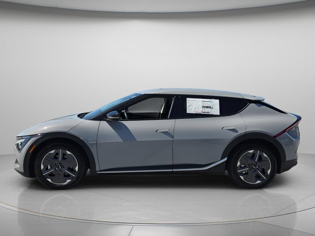 New 2026 Kia EV6 Light RWD image 2