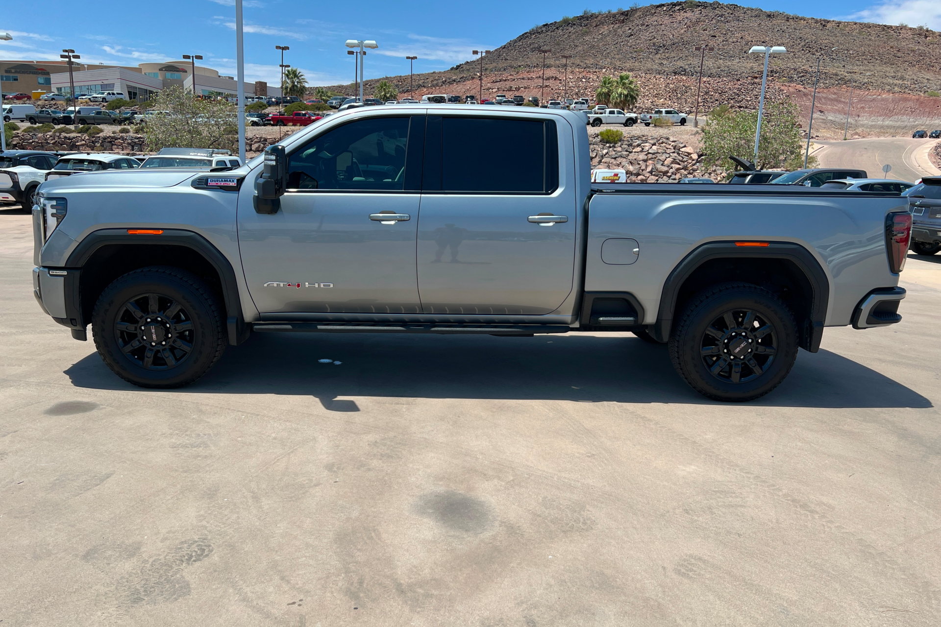 Used 2026 GMC Sierra 3500 AT4 w/ AT4 Premium Plus Package AWD/4WD image 2