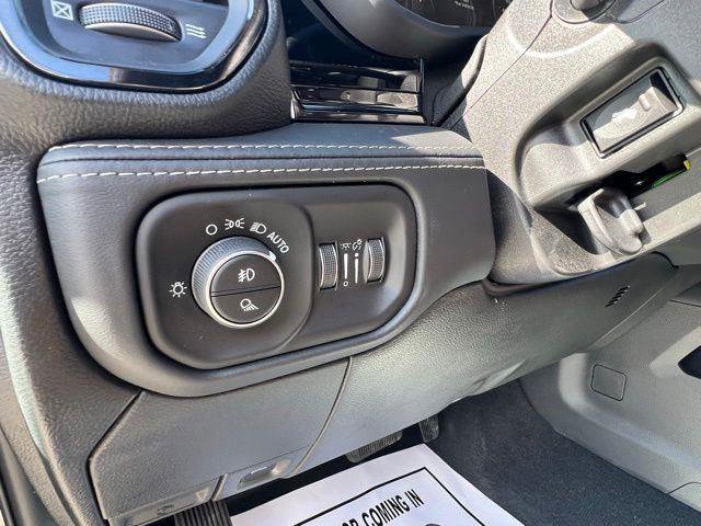 New 2025 RAM 3500 Limited image 14