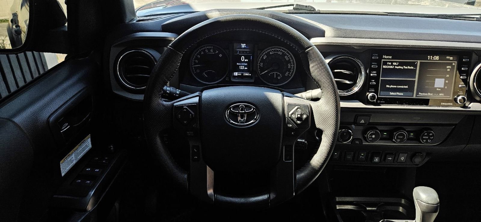 Used 2020 Toyota Tacoma TRD Off-Road w/ Technology Package AWD/4WD image 10