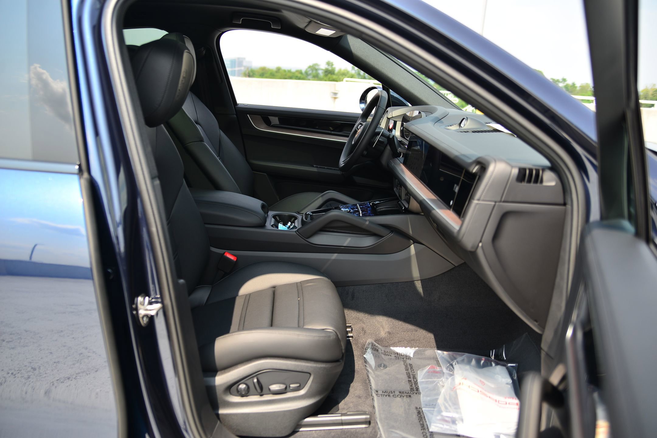 Certified 2026 Porsche Cayenne Coupe AWD image 22