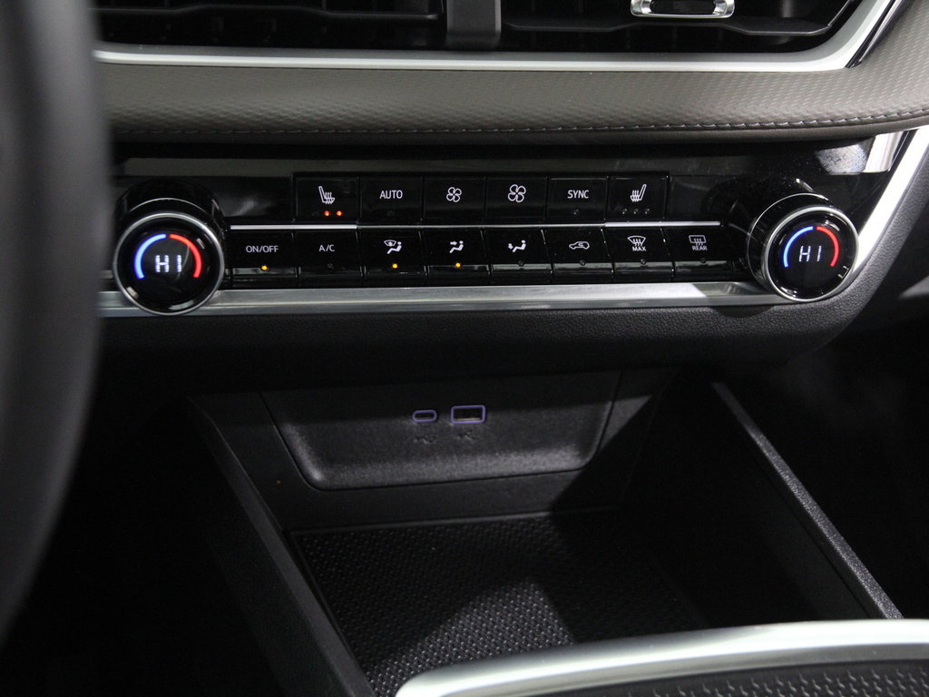 Used 2026 Chevrolet Equinox LT w/ Convenience Package II image 14