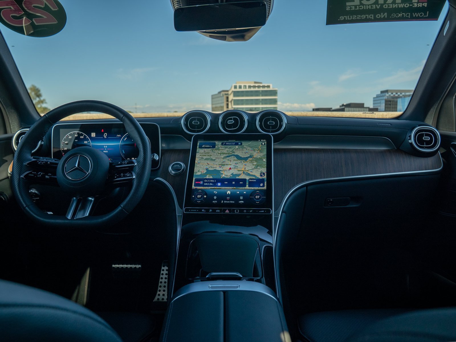 Certified 2025 Mercedes-Benz GLC 350e 4MATIC image 17