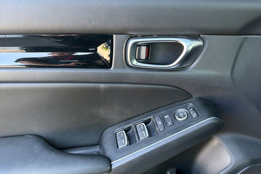 Used 2022 Honda Civic Sport Touring image 11