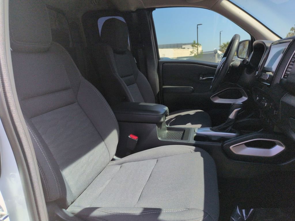 Used 2024 Nissan Frontier SV w/ SV Convenience Package image 17