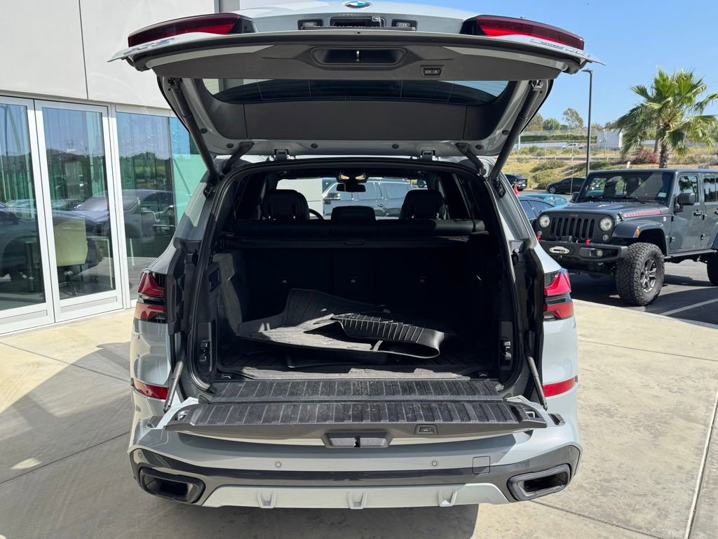Used 2024 BMW X5 sDrive40i w/ M Sport Package RWD image 10
