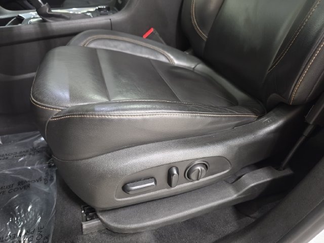 Used 2021 Chevrolet Traverse LT w/ LT Premium Package AWD/4WD image 29
