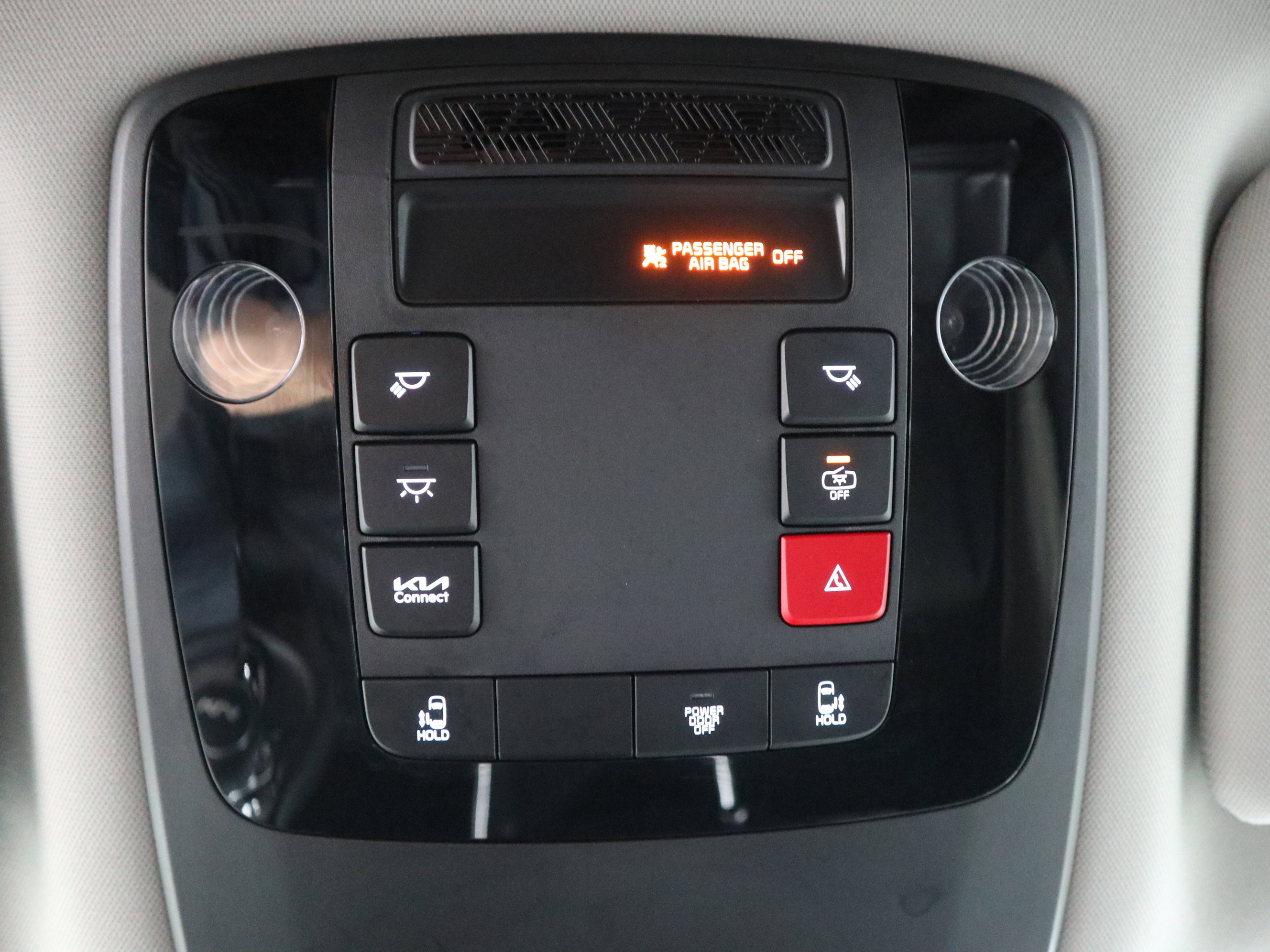 Used 2025 Kia Carnival image 34