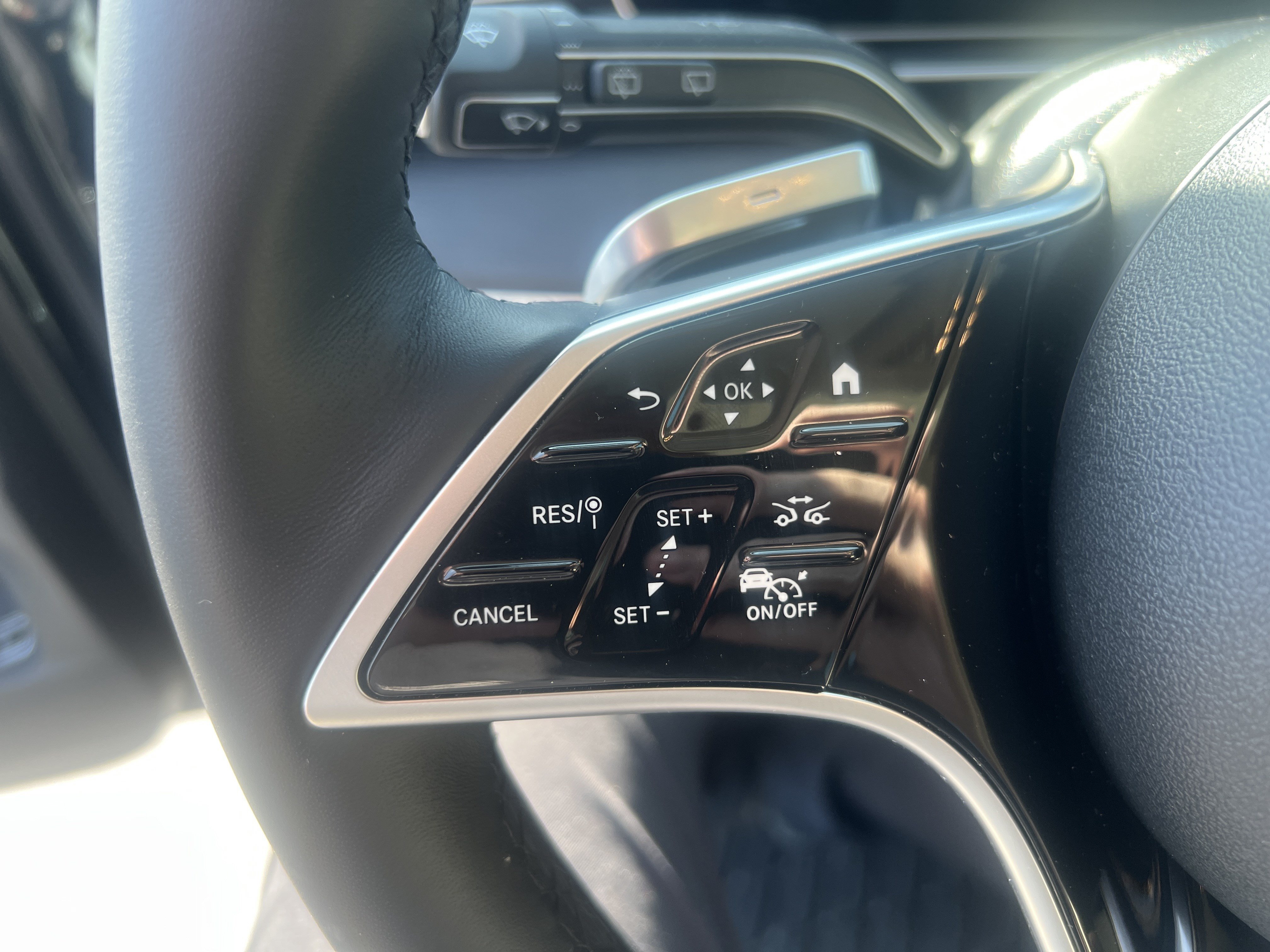 Certified 2025 Mercedes-Benz GLS 450 4MATIC image 19